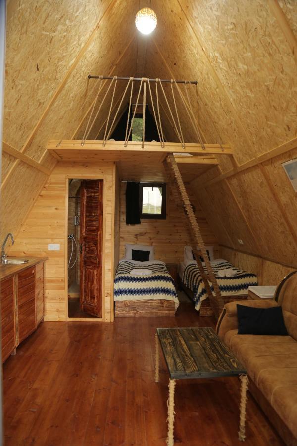Glamping Wolf Mount Villa Margahovit Екстериор снимка