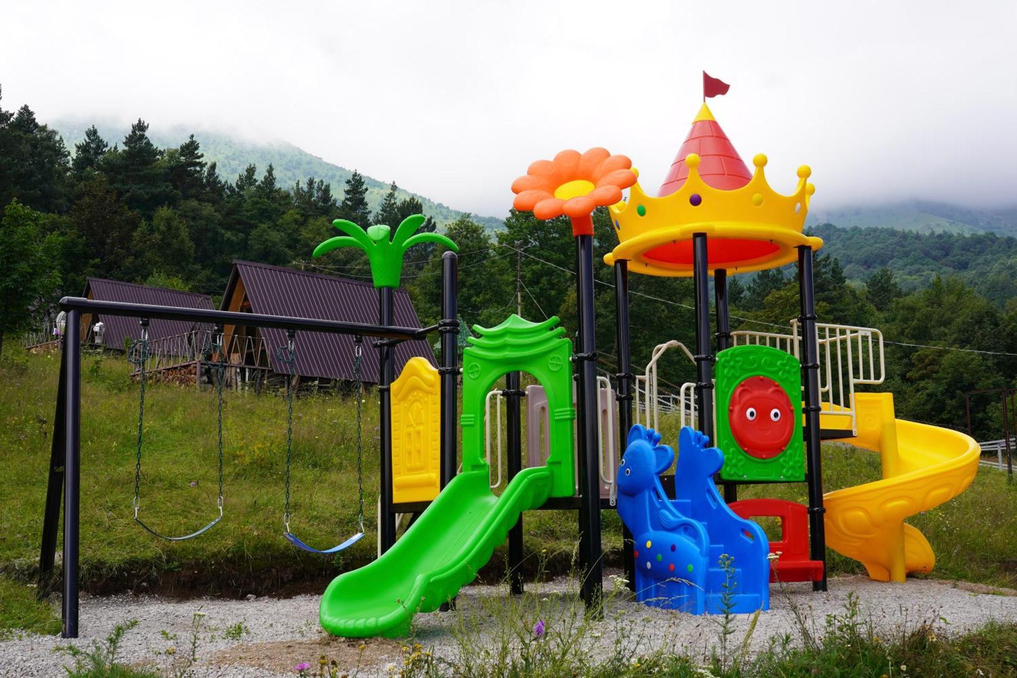 Glamping Wolf Mount Villa Margahovit Екстериор снимка