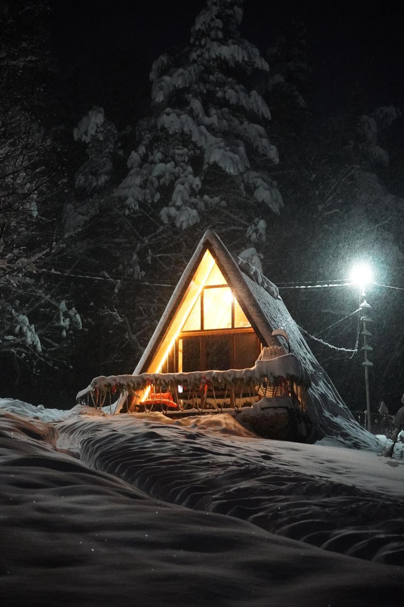 Glamping Wolf Mount Villa Margahovit Екстериор снимка